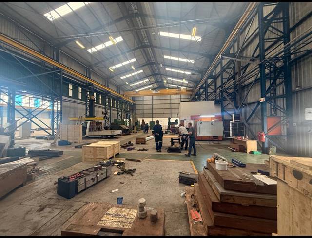2,808M² WAREHOUSE TO LET IN ALRODE